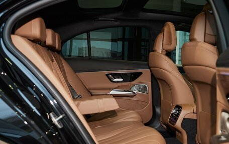 Mercedes-Benz E-Класс, 2025 год, 11 000 000 рублей, 11 фотография