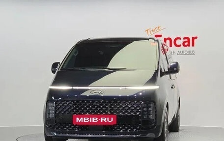 Hyundai Staria, 2022 год, 3 740 000 рублей, 3 фотография