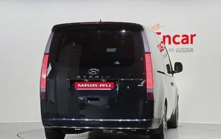Hyundai Staria, 2022 год, 3 740 000 рублей, 4 фотография