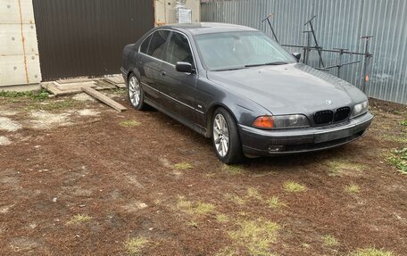 BMW 5 серия, 2000 год, 410 000 рублей, 1 фотография