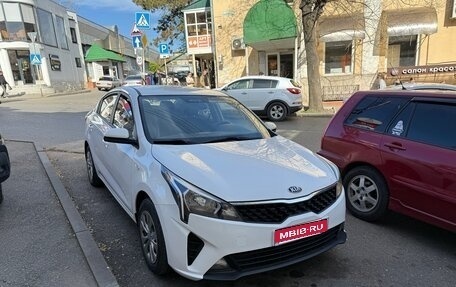 KIA Rio IV, 2021 год, 1 350 000 рублей, 1 фотография