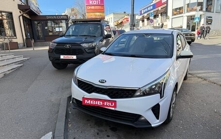 KIA Rio IV, 2021 год, 1 350 000 рублей, 2 фотография