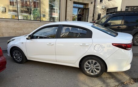 KIA Rio IV, 2021 год, 1 350 000 рублей, 4 фотография