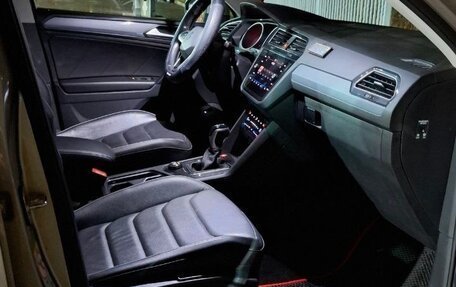 Volkswagen Tiguan II, 2021 год, 3 800 000 рублей, 9 фотография