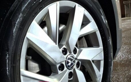 Volkswagen Tiguan II, 2021 год, 3 800 000 рублей, 6 фотография