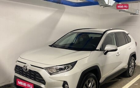 Toyota RAV4, 2022 год, 4 200 000 рублей, 11 фотография