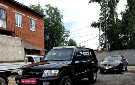 Mitsubishi Pajero III рестайлинг, 2000 год, 850 000 рублей, 2 фотография