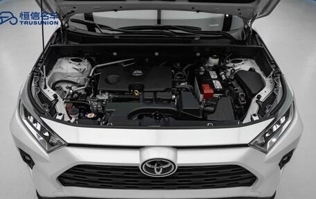 Toyota RAV4, 2022 год, 2 400 000 рублей, 18 фотография