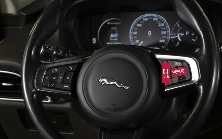 Jaguar F-Pace, 2017 год, 2 655 000 рублей, 21 фотография