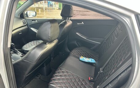 Hyundai Solaris II рестайлинг, 2015 год, 900 000 рублей, 11 фотография