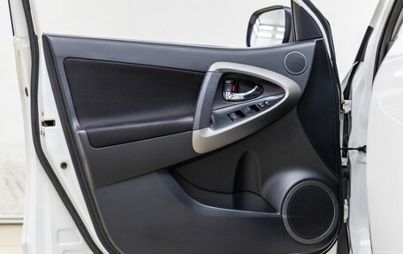 Toyota RAV4, 2011 год, 1 798 000 рублей, 24 фотография