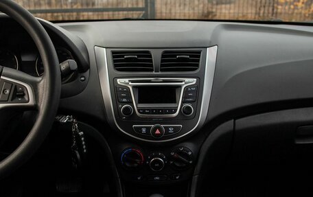 Hyundai Solaris II рестайлинг, 2016 год, 1 120 000 рублей, 28 фотография