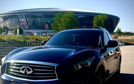 Infiniti FX II, 2011 год, 1 950 000 рублей, 2 фотография