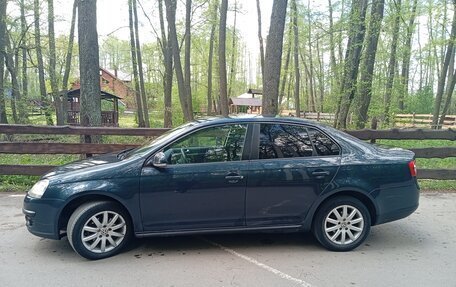 Volkswagen Jetta VI, 2010 год, 759 000 рублей, 2 фотография