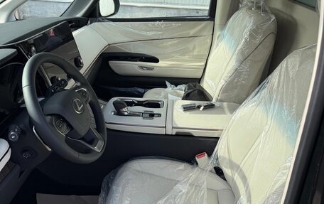 Lexus LM, 2025 год, 18 000 000 рублей, 9 фотография