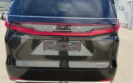 Lexus LM, 2025 год, 18 000 000 рублей, 6 фотография