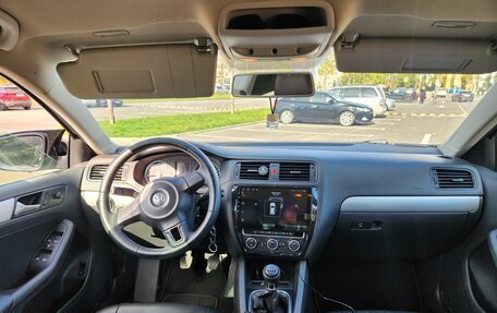 Volkswagen Jetta VI, 2012 год, 1 020 000 рублей, 6 фотография