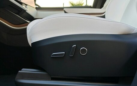 Tesla Model X I, 2024 год, 13 000 000 рублей, 13 фотография