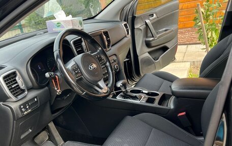 KIA Sportage IV рестайлинг, 2017 год, 1 800 000 рублей, 15 фотография