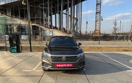 Volkswagen Touareg III, 2020 год, 5 000 000 рублей, 3 фотография