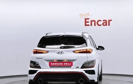 Hyundai Kona I, 2022 год, 2 150 000 рублей, 4 фотография