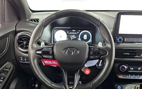 Hyundai Kona I, 2022 год, 2 150 000 рублей, 13 фотография