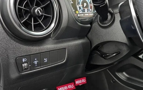 Hyundai Kona I, 2022 год, 2 150 000 рублей, 14 фотография