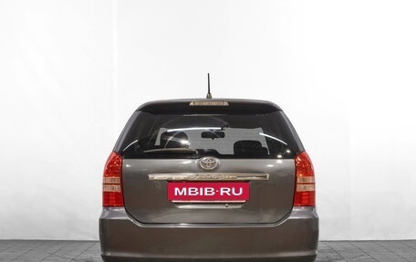 Toyota Wish II, 2003 год, 749 000 рублей, 6 фотография