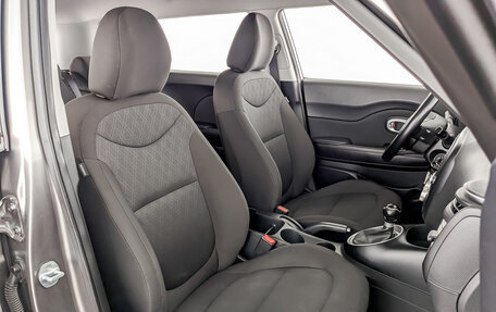KIA Soul II рестайлинг, 2018 год, 1 495 000 рублей, 23 фотография