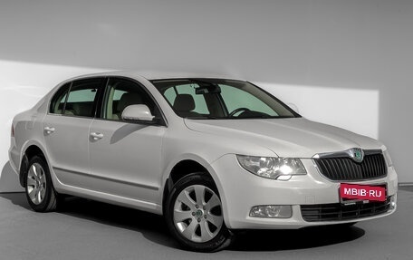 Skoda Superb III рестайлинг, 2012 год, 1 195 000 рублей, 3 фотография
