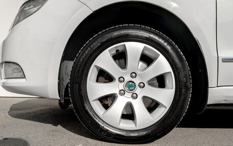 Skoda Superb III рестайлинг, 2012 год, 1 195 000 рублей, 18 фотография