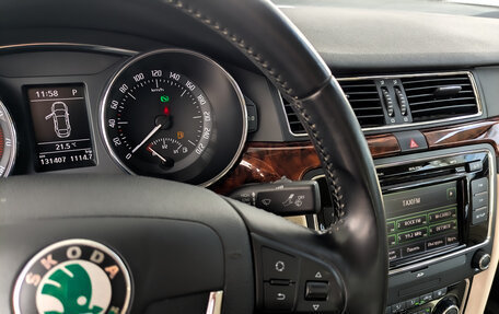 Skoda Superb III рестайлинг, 2012 год, 1 195 000 рублей, 27 фотография