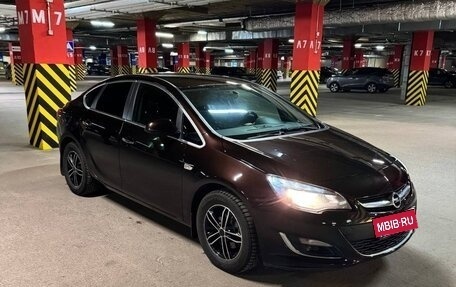 Opel Astra J, 2013 год, 890 000 рублей, 1 фотография