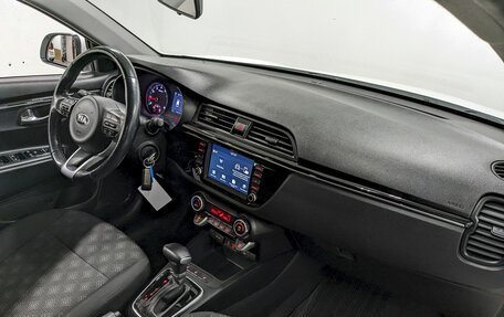 KIA Rio IV, 2018 год, 1 350 000 рублей, 20 фотография