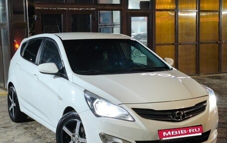 Hyundai Solaris II рестайлинг, 2015 год, 950 000 рублей, 8 фотография