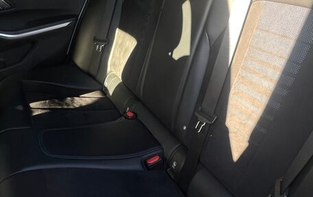 BMW 3 серия, 2019 год, 3 100 000 рублей, 14 фотография