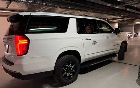 Chevrolet Suburban, 2021 год, 9 500 000 рублей, 4 фотография