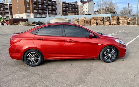 Hyundai Solaris II рестайлинг, 2011 год, 900 000 рублей, 3 фотография