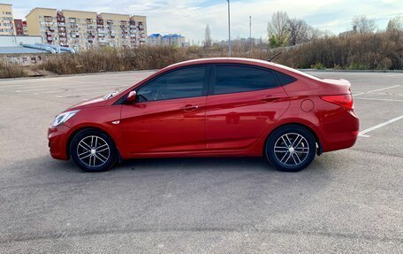 Hyundai Solaris II рестайлинг, 2011 год, 900 000 рублей, 4 фотография