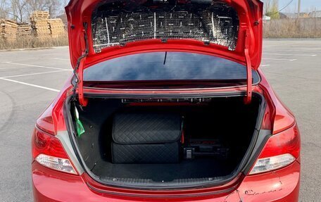 Hyundai Solaris II рестайлинг, 2011 год, 900 000 рублей, 10 фотография