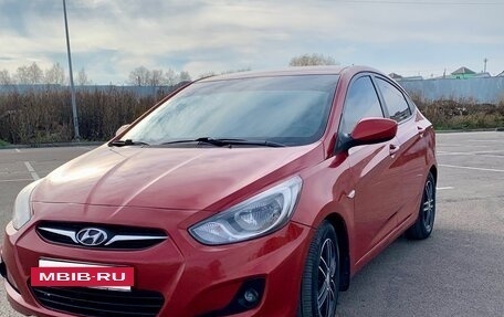 Hyundai Solaris II рестайлинг, 2011 год, 900 000 рублей, 5 фотография