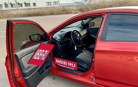 Hyundai Solaris II рестайлинг, 2011 год, 900 000 рублей, 9 фотография