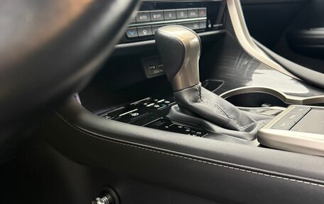 Lexus RX IV рестайлинг, 2019 год, 4 450 000 рублей, 8 фотография