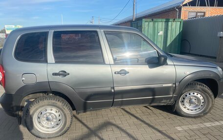 Chevrolet Niva I рестайлинг, 2013 год, 630 000 рублей, 6 фотография