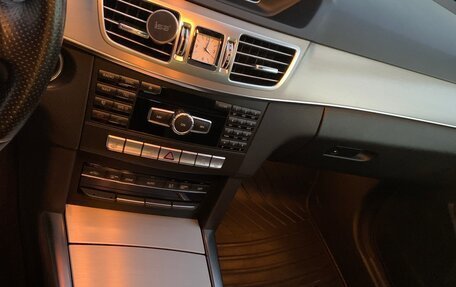 Mercedes-Benz E-Класс, 2013 год, 2 000 000 рублей, 20 фотография