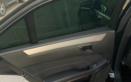 Mercedes-Benz E-Класс, 2013 год, 2 000 000 рублей, 15 фотография