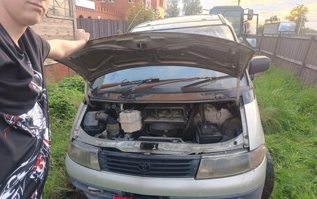 Toyota Estima III рестайлинг -2, 1995 год, 200 000 рублей, 1 фотография