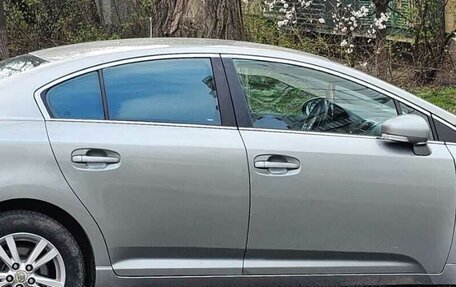 Toyota Avensis III рестайлинг, 2010 год, 910 000 рублей, 2 фотография