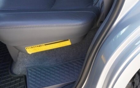 Toyota Land Cruiser Prado 120 рестайлинг, 2006 год, 1 925 000 рублей, 28 фотография