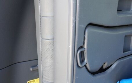 Toyota Land Cruiser Prado 120 рестайлинг, 2006 год, 1 925 000 рублей, 35 фотография